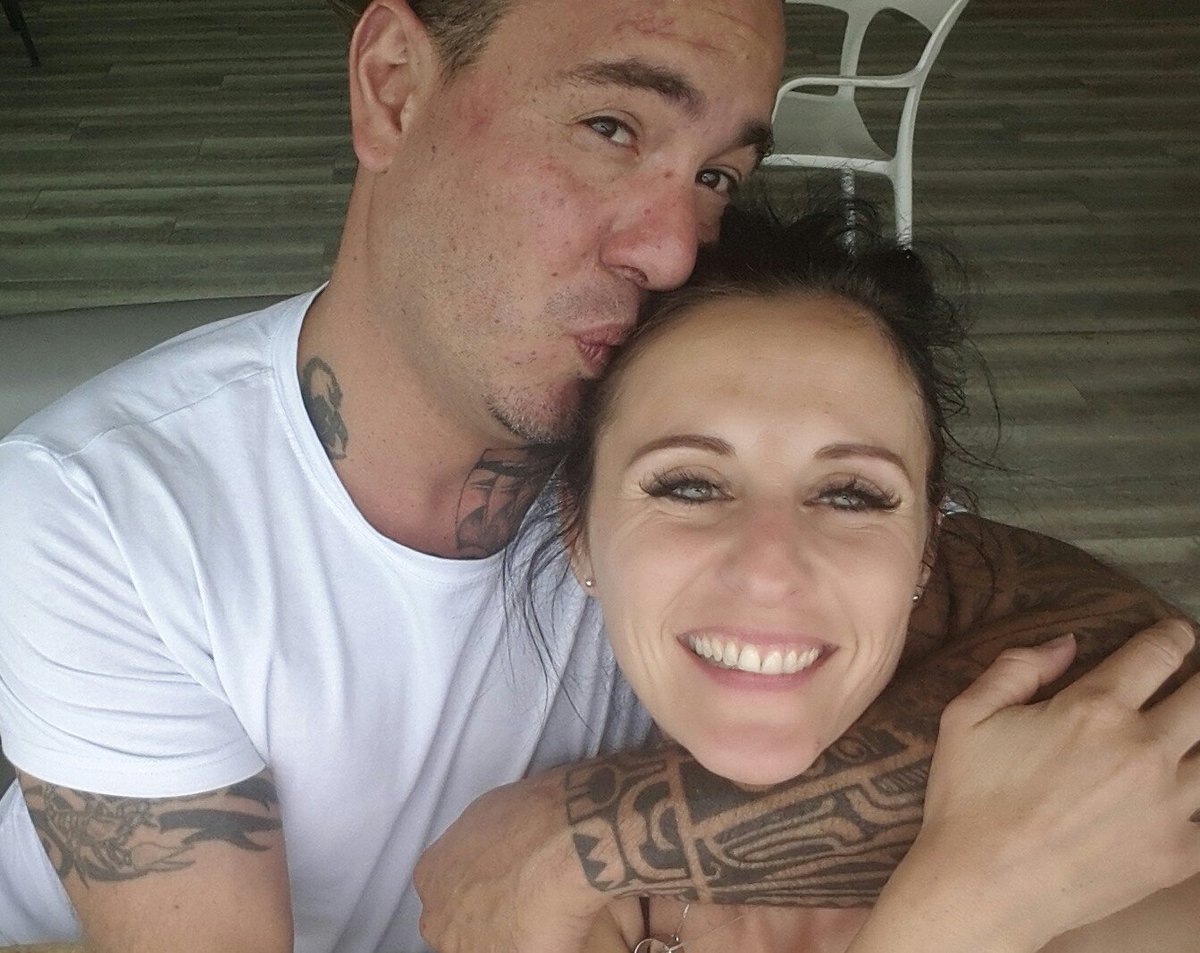 SoresiArianna's tweet photo. I have now been a total of 10 months apart from my man😪it is the most frustrating and heart sore situation that I ever experienced 🥺. No human been should be deprived of love! Open this borders SA!You are stopping our life!! #loveisnottourismsa #LoveIsNotToursim  #LockdownSA https://t.co/saSamT7H7t