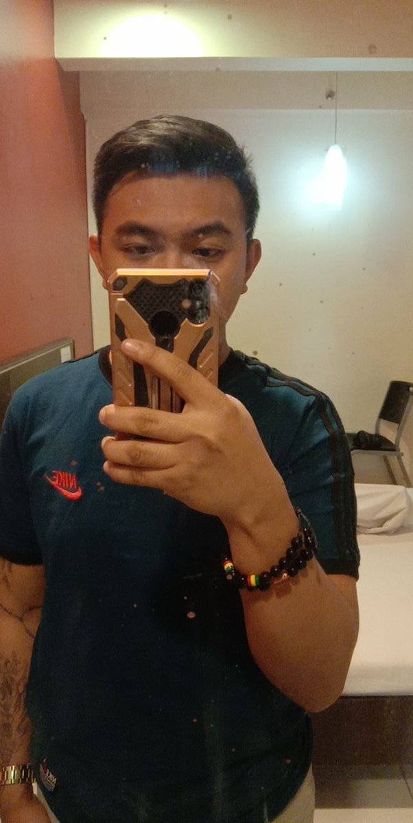 Michael27684710's tweet photo. Available for massage😂🤣
#iloilo #masahista #massueriloilo #freelance #alteriloilo https://t.co/GhBDOVC0Nh