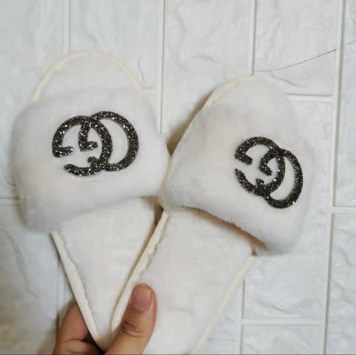 shoesy_k's tweet photo. พรี #รองเท้าแตะ #สลิปเปอร์ ขนมิ้งค์ GG

199 ฿ รวมส่ง

6 สี : ดำ, ขาว, แดง,เทา, ชมเข้ม, ชมอ่อน 

ไซต์ : 35-36 cm.
          37-38 cm. 
          39-40 cm.

ปิดรอบ 20/8/63

#shoesypre #ของมันต้องมี https://t.co/9KRHEuEVf1