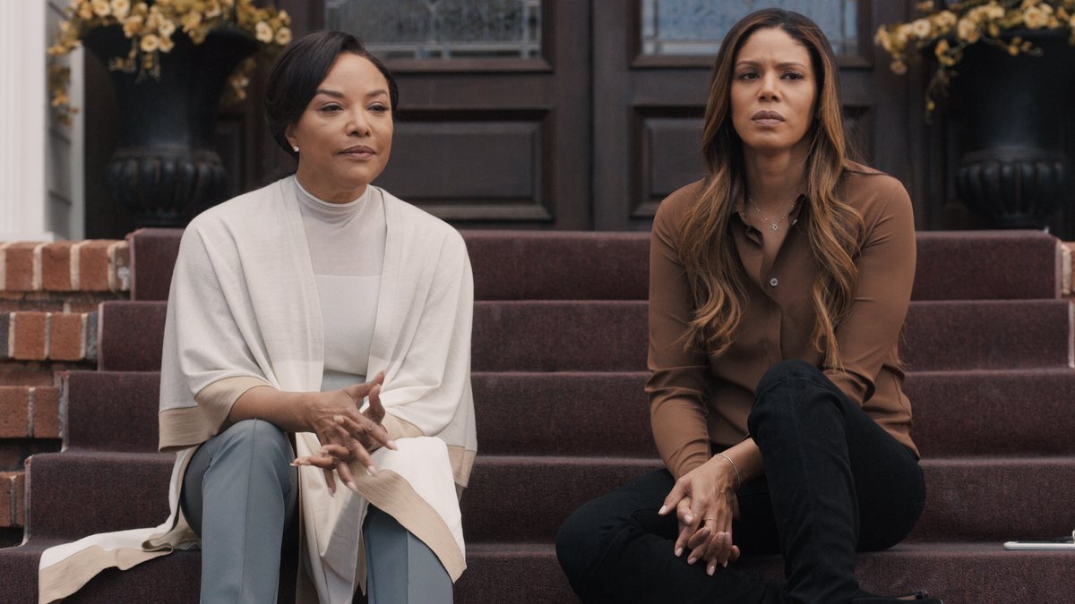 NetflixSA's tweet photo. The congregation may now stand 🙌🏾

#Greenleaf season 5 is now streaming https://t.co/mT9CNUBpTl