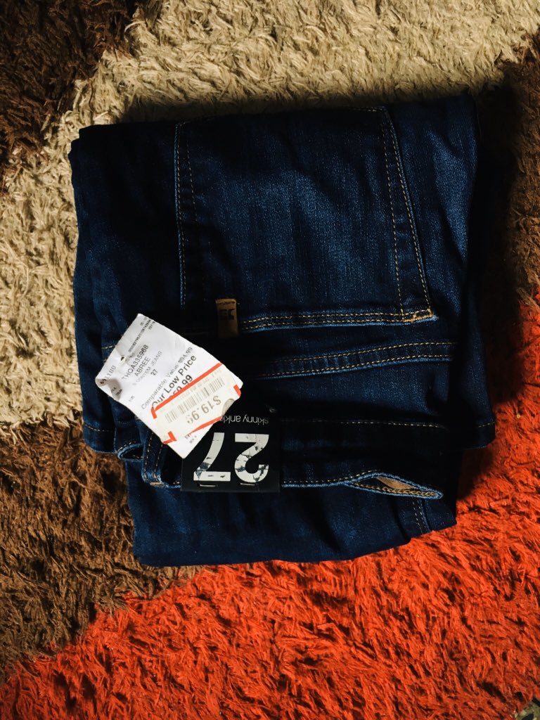 decluttership's tweet photo. Flashsale π¨π¨π¨ Brand new size 26 & 27 Female jeans available for N4,000 each #decluttership #declutter #flashsale #BBNaija https://t.co/4UoQOuMAsP