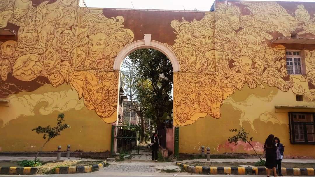 tikulli's tweet photo. Vishvaroopa by Harshvardhan Kadam, a Pune based artist known as Inkbrushnme.The mural depicts an all-encompassing,omnipresent,omnipotent form of Lord Vishnu which Krishna reveals on Arjuna's request @ d commencement of 18th day of d battle of Kurukshetra #janmashtami #Lodicolony https://t.co/PPy2ywdxyM
