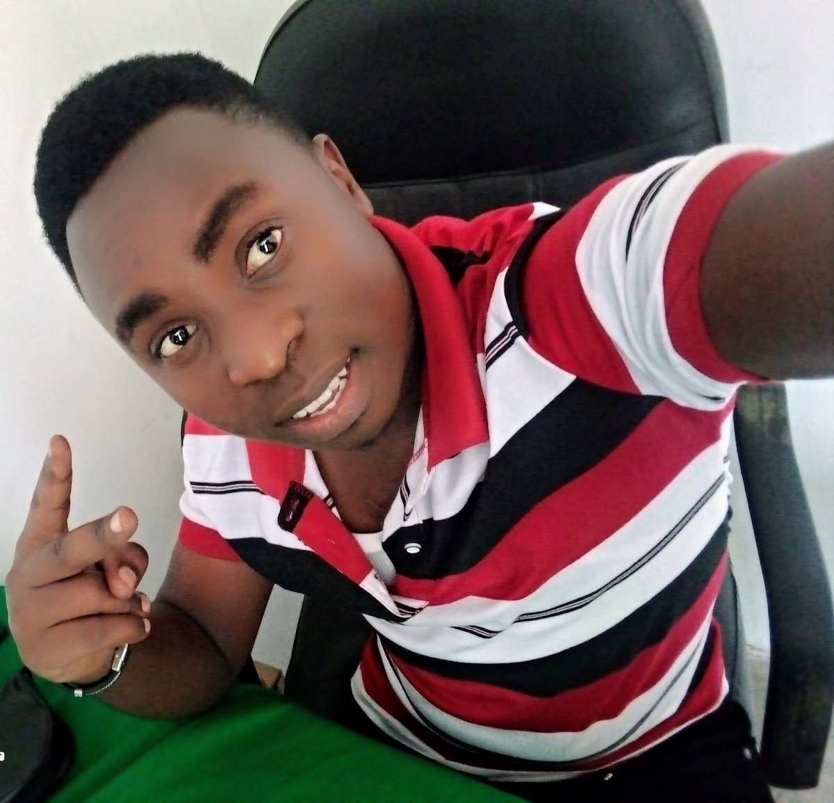 Ezekiel882's tweet photo. Happy youth day 👨👨👦👦
@halimamdee @juliusrogath14 @babalao__ @kwako_Jesse
#upliftme
#tunaweza https://t.co/YiS6SXPhDb