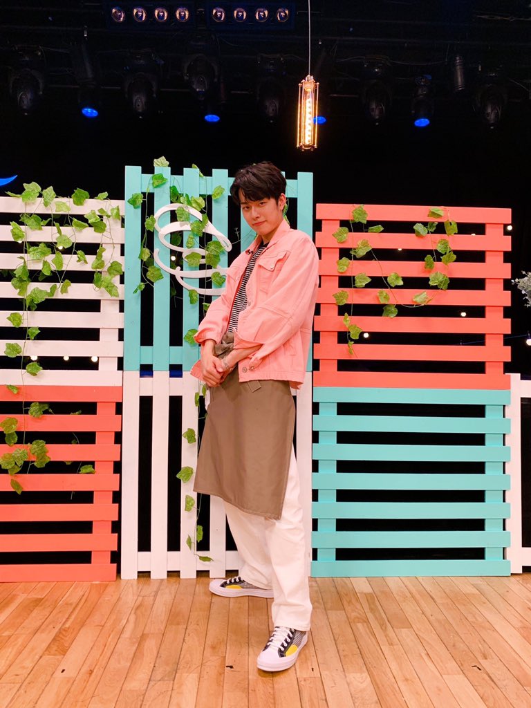 [📢] #아이돌다방 시즌3 6회 방송 안내 <a href="/idoldabang/">아이돌다방</a>
 
잠시 후 6시, #Seezn 앱에서 #돌다방 스웩 넘치는 작은 선호사장님을 만나보세요!💛🤟

#유선호 #YOO_SEONHO