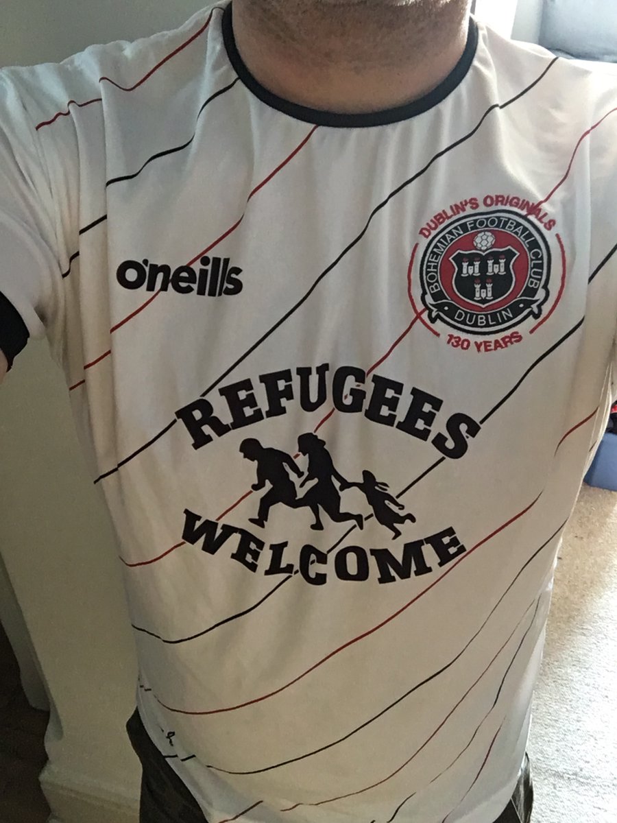 conanriquelme's tweet photo. FC Bohemian 2020 away by O’Neills is my @homeshirts1 today - the political statement in place of a sponsor is something more clubs should do. Lovely design too. #HomeShirts #Getyourkiton #isolationshirts #shirtinginisolation #ShowOffYourShirt #footyshirttowork https://t.co/PjTPc0TGTv