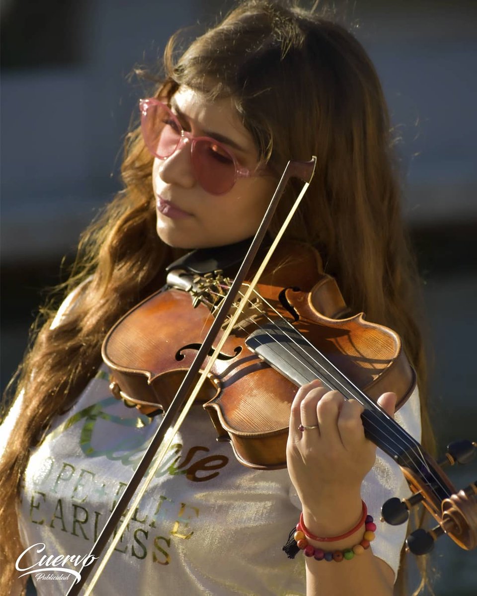 cuervopubli's tweet photo. Muchas Gracias @melviolinista por siempre ser parte de nuestros proyectos, seguimos trabajando en conjunto.
#Tampico #Madero #Altamira #Nikon #violin #Camara #Model https://t.co/3ioXahV9Yl