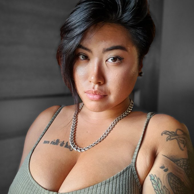 #RBF but don't fret citizens of the internet! I come with hugs and intentions to share boba https://t<a href="/tag/rbf"class="tags">#RBF</a>