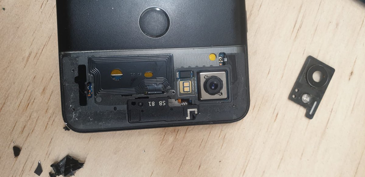 jamesfitzsimons's tweet photo. So, not sure if this counts as electronics, but I had to do some phone surgery this evening after my Pixel 2 XL experienced an unplanned high impact event a few weeks ago. I'm glad to say the patient has fully recovered!

#electronics #repair https://t.co/75UX6g6USr