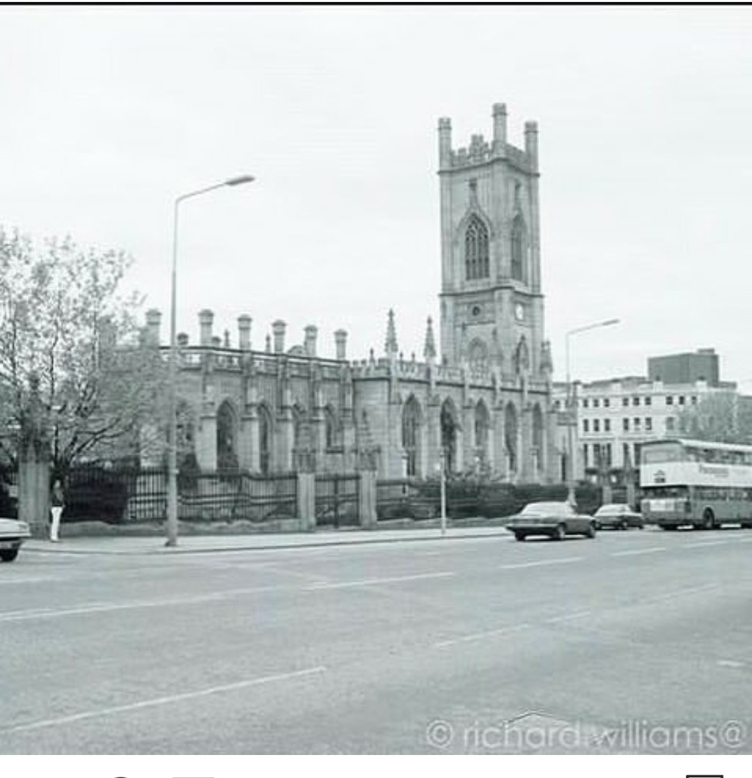KitchenScouse's tweet photo. St Lukes Church 1980's AKA our based ❤💙 https://t.co/5NsXntyH9B