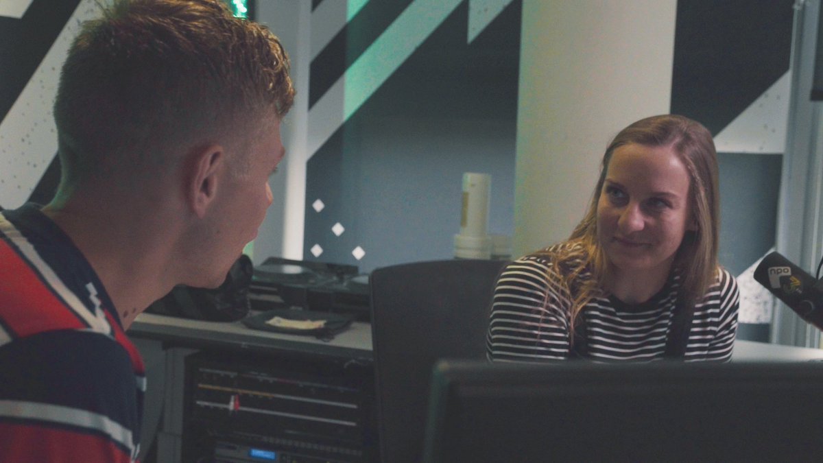 Vanavond in aflevering 2️⃣ van Verre Vrienden: DJ @Jorien3FM over iedere dag op en naar van Emmen naar Hilversum 😳😏

📲 rtvdrenthe.nl/tv/programma/1…