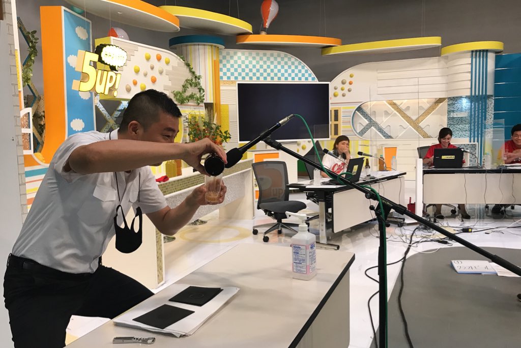 勝ちグセ 中継 みなさん副音声も聞いてみました まさかの地上波でasmr と何とも羨ましい乾杯 の絵です 08 12 中区のガス 水道 電気 放送 広島ホームテレビ まいにちを豊かに りっち