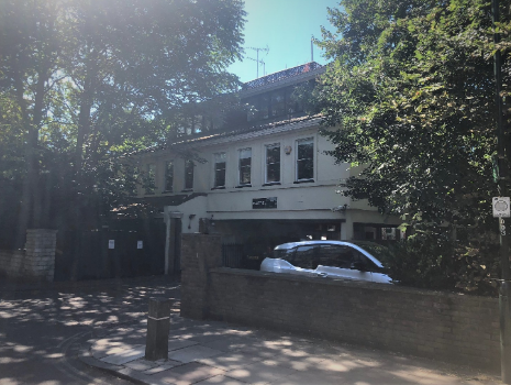 MichaelRLlp's tweet photo. Concerned about long leases and high outgoings?
Willoughby House in Richmond offers all-inclusive short flexible leases.
Perfect for these uncertain times.

For further information please contact sole agents:
Niall Christian
07780 678684 https://t.co/wdKPR2dlOd