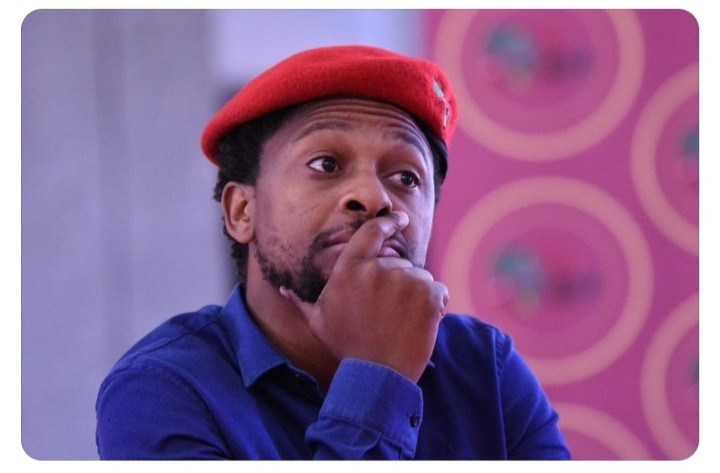 SiyabongaMlondo's tweet photo. SAPS will never protect Soweto or Alexandra🙌🤔It genuinely prefers to protect White Privilege all the time. If #PutSouthAfricansFirst is focusing on the real deal like #JozitoStellenbosch. Dismantling white privilege which earns 3x then blacks. I would've been a big movement. https://t.co/t6S7RYmLXZ