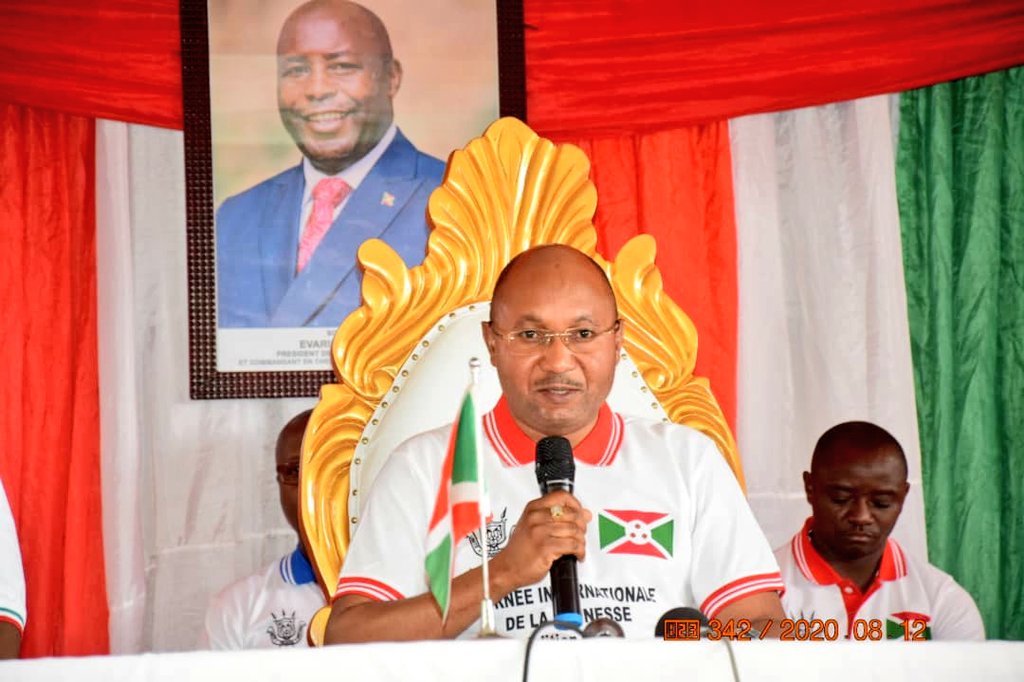 #Burundi Le Premier Ministre, le Ministre en charge de la jeunesse et le 2e Vice Président de <a href="/nshingamateka/">Inama Nshingamateka</a> ont rehaussé de leurs présences dans cette journée Internationale de la jeunesse et ils ont encouragé les jeunes à créer des emplois pour être financés.