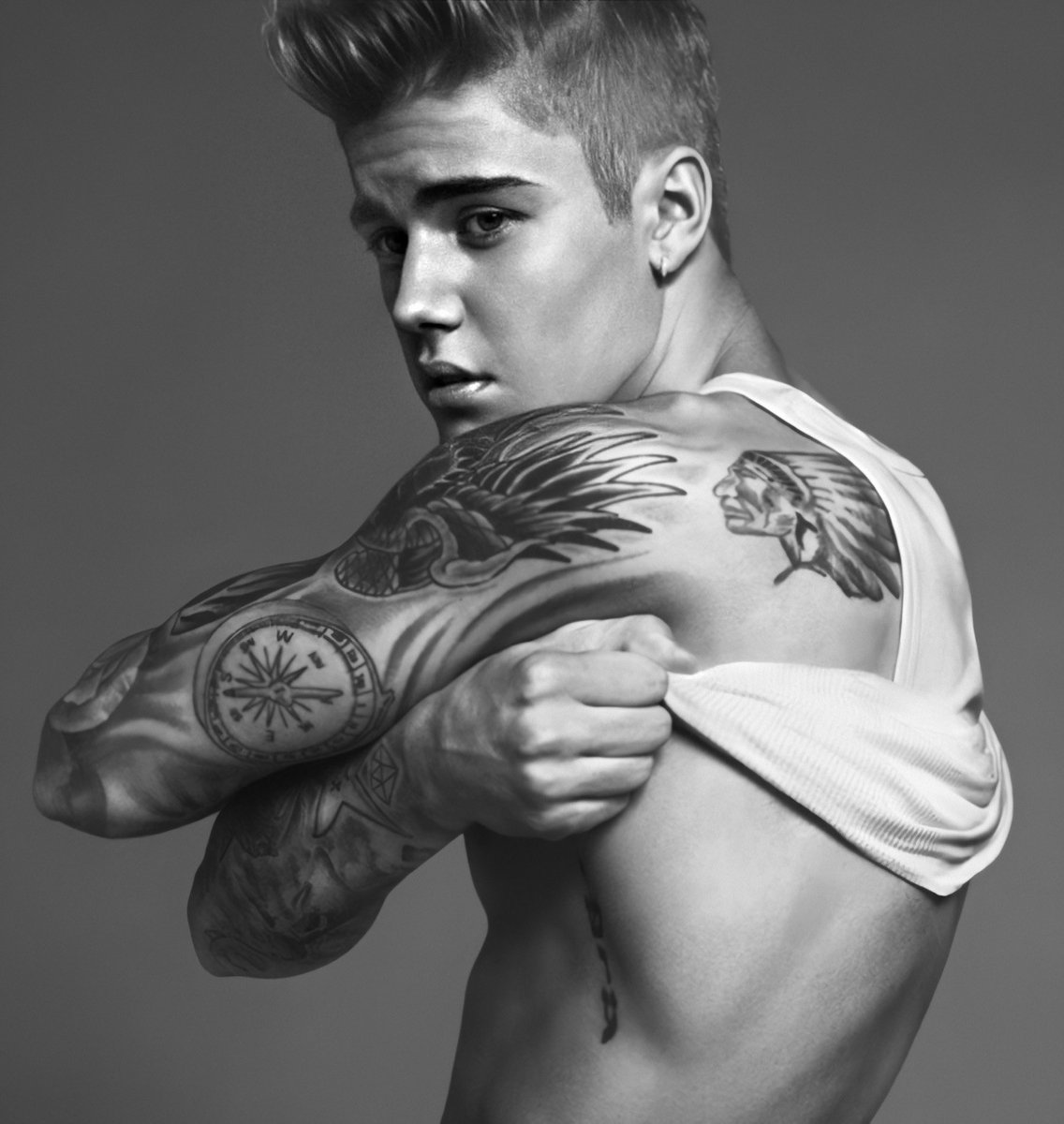 sexy + he knows it tweet media