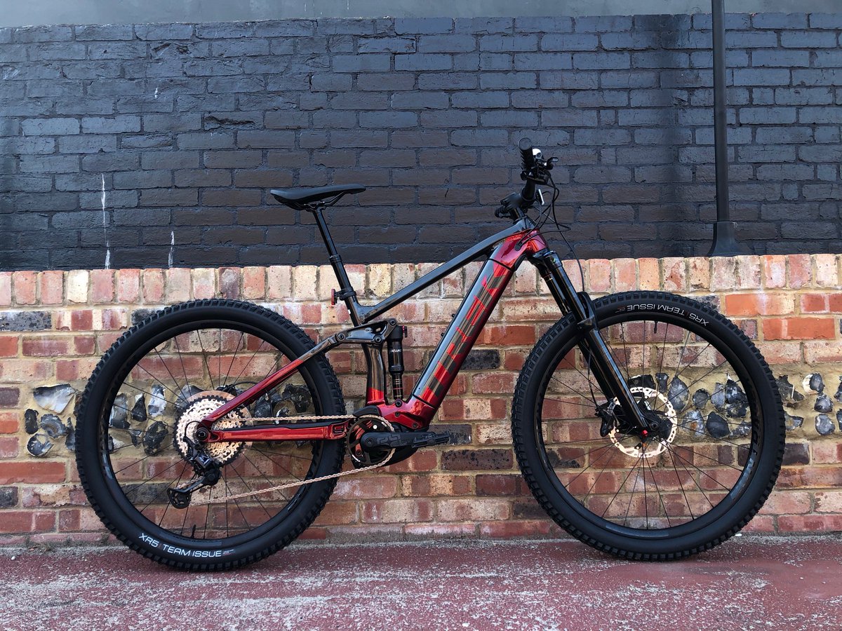 southdownsbikes's tweet photo. The 2021 Trek Rail 7 SLX/XT!
Available now in a medium, we also have the Miami Green in a large.
#trekbikes #trekrail7 #ebikes #electricbike #ebike #itsyouonlyfaster #sdb #bikeporn #southdownsbikes https://t.co/VIZzhx9YXU