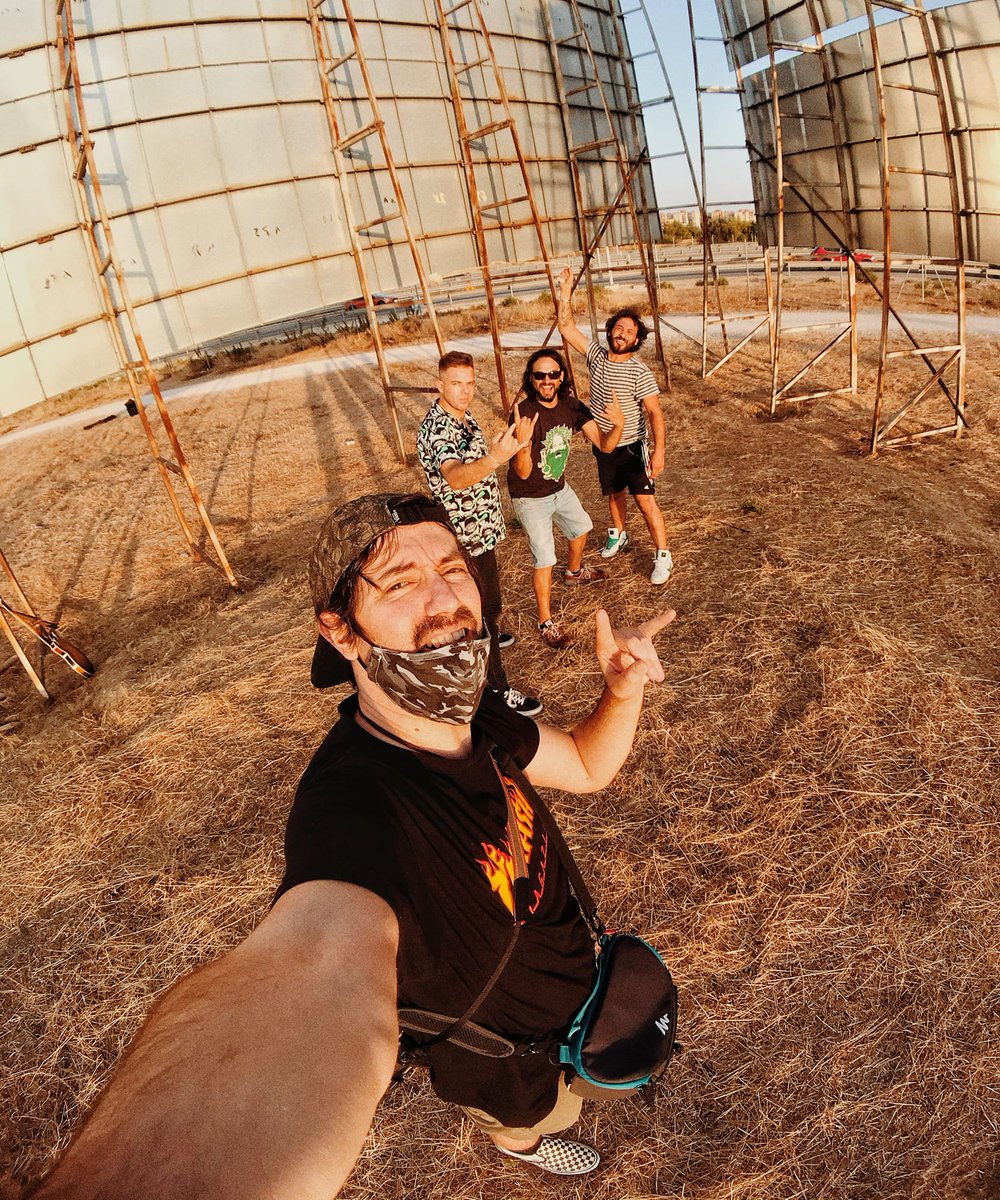 Hemos estado haciéndonos unas fotitos con nuestro colega <a href="/NachoDCB/">Nacho DCB Vlogs ✯ 🙋🏻‍♂️</a>! Lo pasamos de pinche MAAAADRE!!!! Gracias loco!