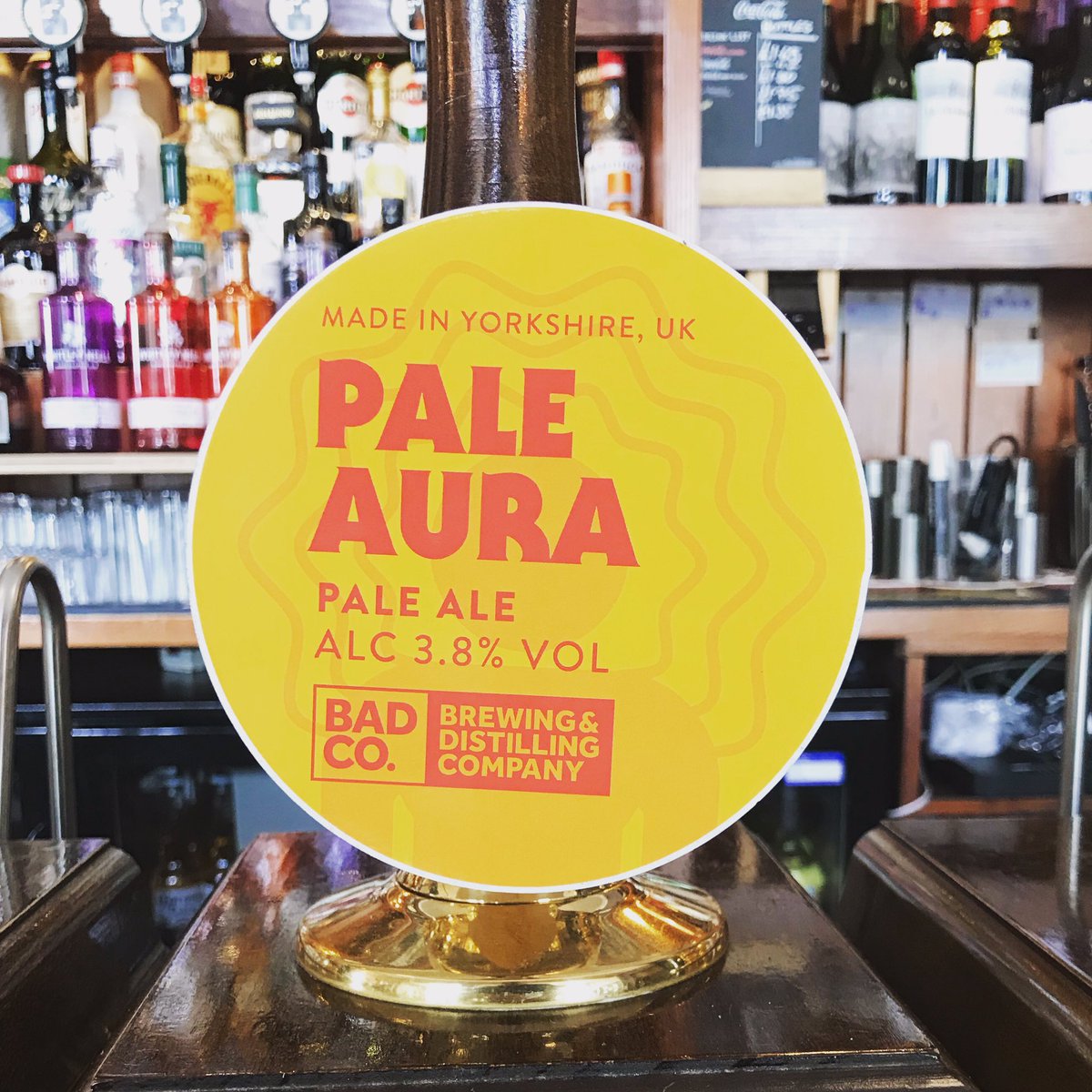 Fresh on this morning! Described by the brewers as dry-hopped and fruity. Kicks of mango, tangerine, grapefruit and pineapple.
Described by us as beautiful! @WeAreBadCo