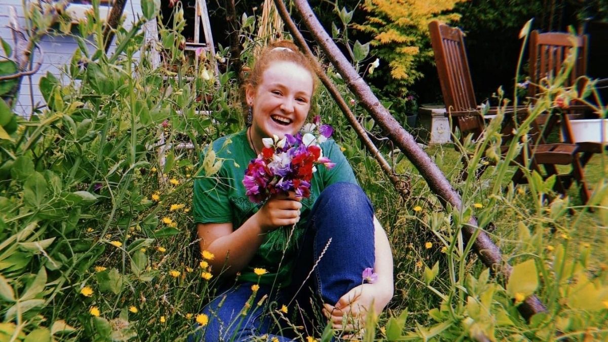 .  @Hattieskylark is a  @WWF Youth Ambassador passionate about empowering young people to embrace nature and use their voice to share their love for it. She says: "Nature is entwined into every single part of everyone’s life, we just have to let it in."  https://hattieskylark.com/ 