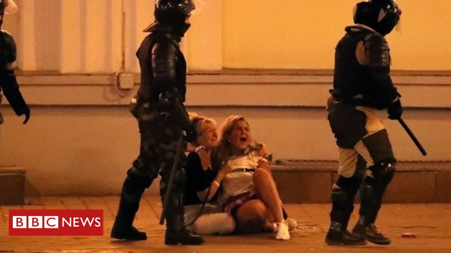 BBCWorld's tweet image. EU considers sanctions amid post-election violence in Belarus

Riot police have been accused of "brutality" after they were seen beating protesters following clashes in Minsk 

bbc.in/3gKSkOi