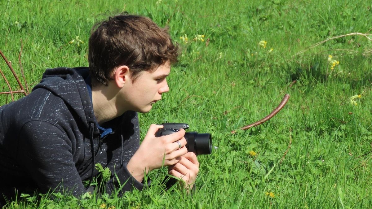 Next up is  @Appletonwild, a 17yo wildlife photographer, blogger and author of Get Your Boots On. He's passionate about British wildlife, especially showing people how easy it is to find amazing wildlife without travelling from your own home! Read more:  https://appletonwildlifediary.wordpress.com/ 