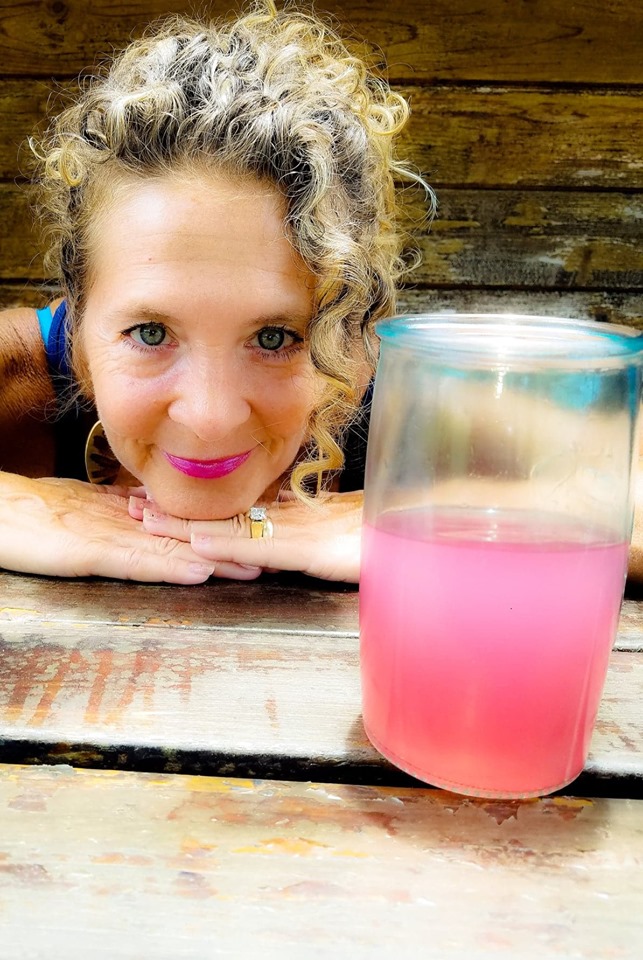 maria616's tweet photo. I need SIX of my friends to try my PINK 🥤DRINK for 60 days and tell me how many #’s you shed! It’s cheaper than I can buy it, and it comes with 2 additional products! Who’s in?
#alsoa60daymoneybackguarantee
#whogainedthecovid15? https://t.co/BT5k1Cu6m0