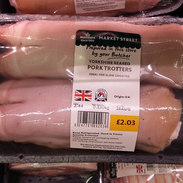 5/15 So far we are doing both.  @AHDB_Pork have done a lot of work on promoting cheaper cuts for the UK market  https://ahdb.org.uk/pulled-pork . Meanwhile, industry & Govt has opened up new markets around the world to export UK pork and 'fifth' quarter products (offal) where demand is high