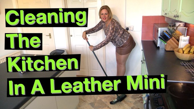 Catch my new YouTube video 'Cleaning The Kitchen In A Leather Mini'  https://t.co/DvSu0k6cGI  will premere<a href="/tag/leather"class="tags"><span>#leather</span></a><a href="/tag/skirt"class="tags"><span>#skirt</span></a><a href="/tag/cat"class="tags"><span>#cat</span></a><a href="/tag/rednails"class="tags"><span>#rednails</span></a><a href="/tag/earrings"class="tags"><span>#earrings</span></a><a href="/tag/mini"class="tags"><span>#mini</span></a>