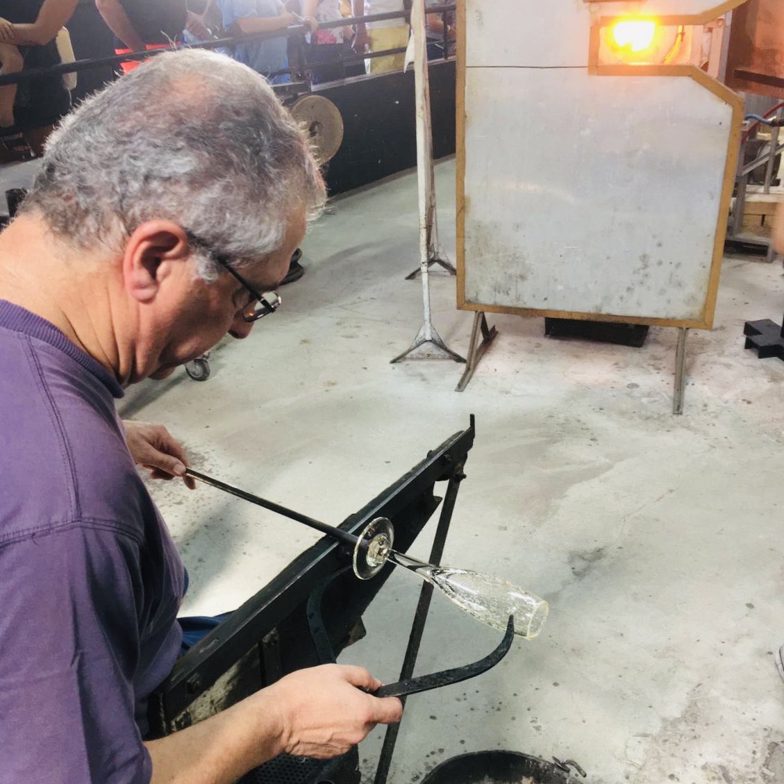 alaingriset's tweet image. Ce matin, en visite à La Verrerie de Biot pour confirmer le soutien du Gouvernement aux métiers d’art, intégrés au plan gouvernemental en faveur du tourisme. Merci aux professionnels et aux élus présents pour leur accueil chaleureux