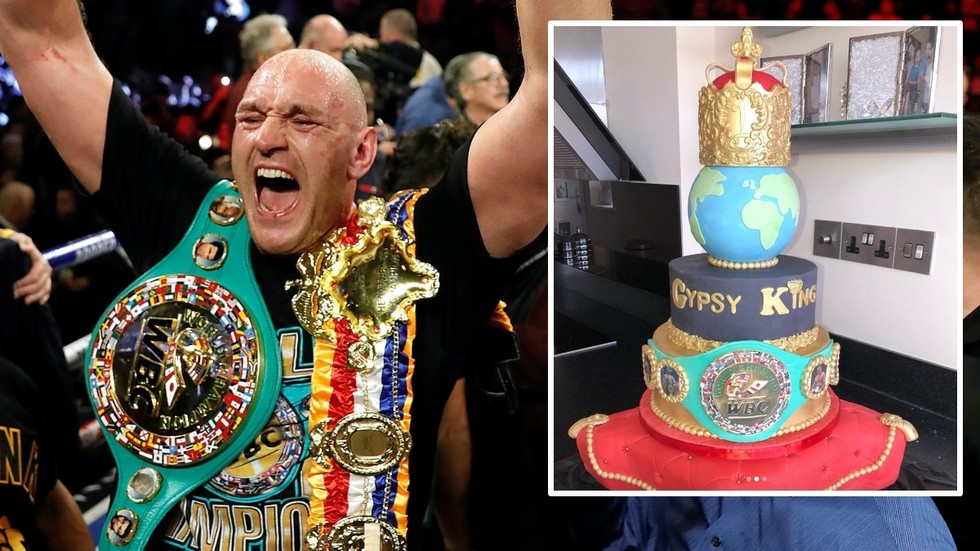  fêtes aujoud\hui ses 32 ans  Happy BirthDay Champion 