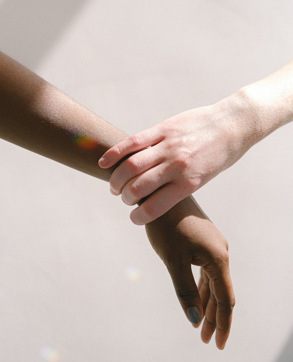 T H E  C O N N E C T E D  Y O U 🖤