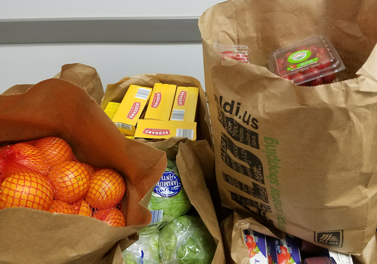peoplesrc's tweet photo. He even took the time to separate non-perishables from the perishables. The groceries, he told @koutoupisp, would be enough for 6 families for a week.
When asked if he wanted a receipt, he politely declined. (2/2)
#DonorStories #NeighborToNeighbor #Chicago #ThankYou https://t.co/WqSigzqT06