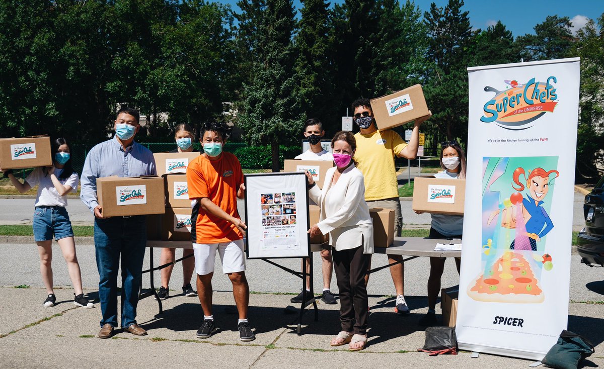 Super_chefs's tweet photo. Excited to announce that our last day of kit pickup was a success!! We even had Surrey City Councillor Linda Annis stop by to congratulate us💫 Thanks to @LindaAnnisBC @SurreyCares #superchefs4kids #superchefs #cooking #kidscooking #cookingcamp #summercamp #pcchildrenscharity https://t.co/GejR7SkPkQ