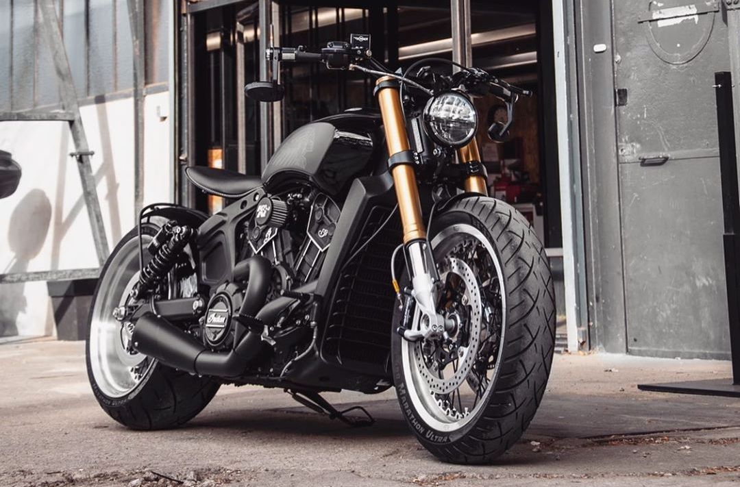 The custom #TankMachine #IndianScout 240-Fighter.

#indianmotorcycle
