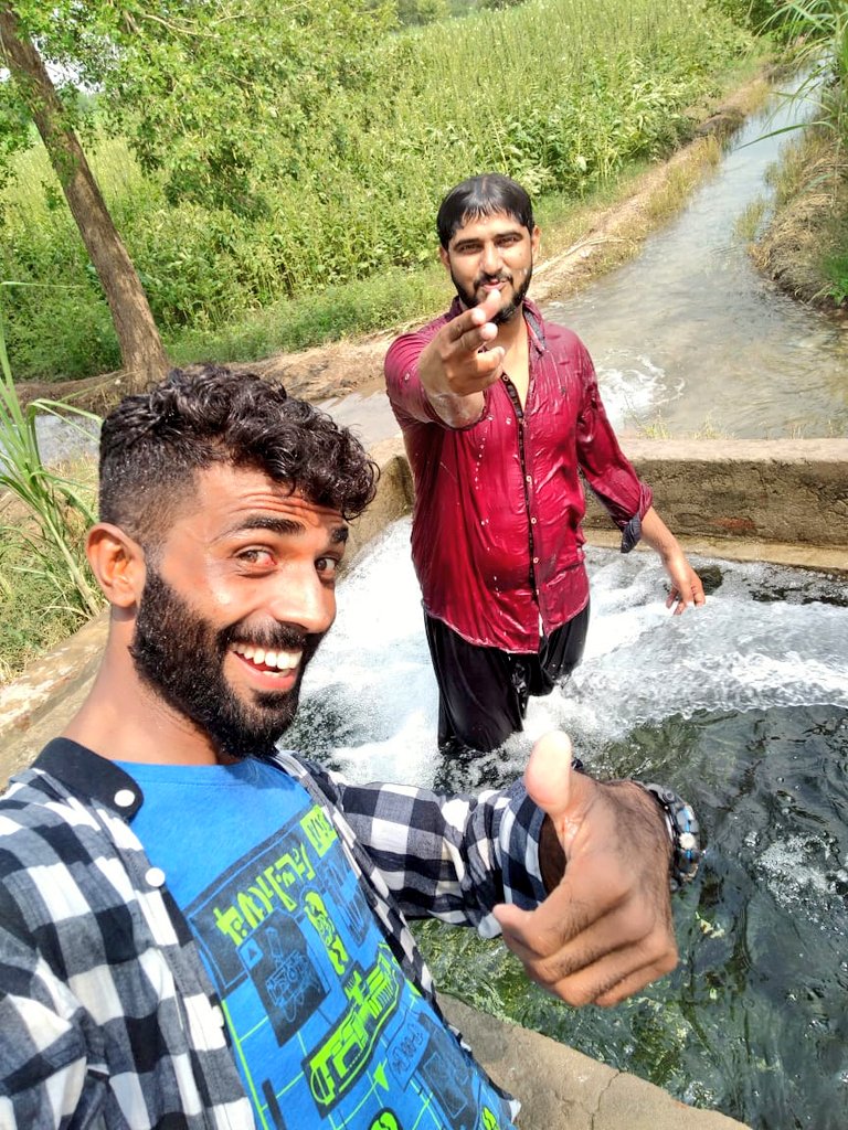 ModaDecent's tweet image. #swiming #tubwell #BestFriend #formhouse