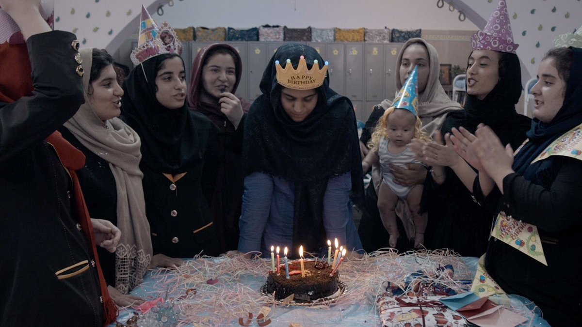 nwfilmforum's tweet photo. SUNLESS SHADOWS looks at the lives of teenage girls in an Iranian juvenile detention center as each of the film’s principal subjects is serving time for the murder of a male family member. https://t.co/HHsnPqKTxZ
#seattlefilms #nwfilmforum #seattlefilm #iranianfilm #iranfilm https://t.co/Wf6t7zOB3R