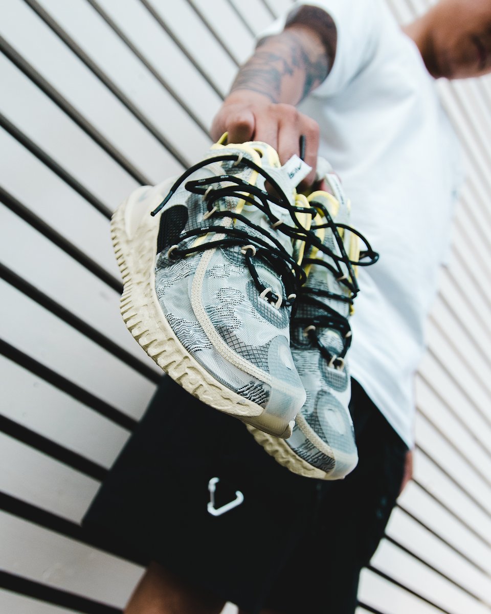 nike ispa flow 2020 on feet