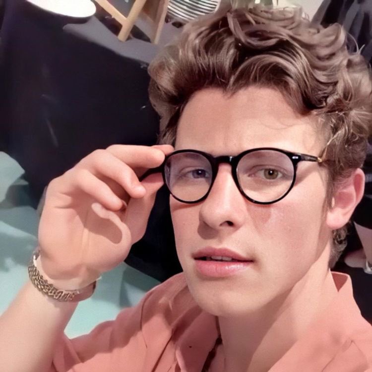 shawn mendes as la bola amarilla; a thread