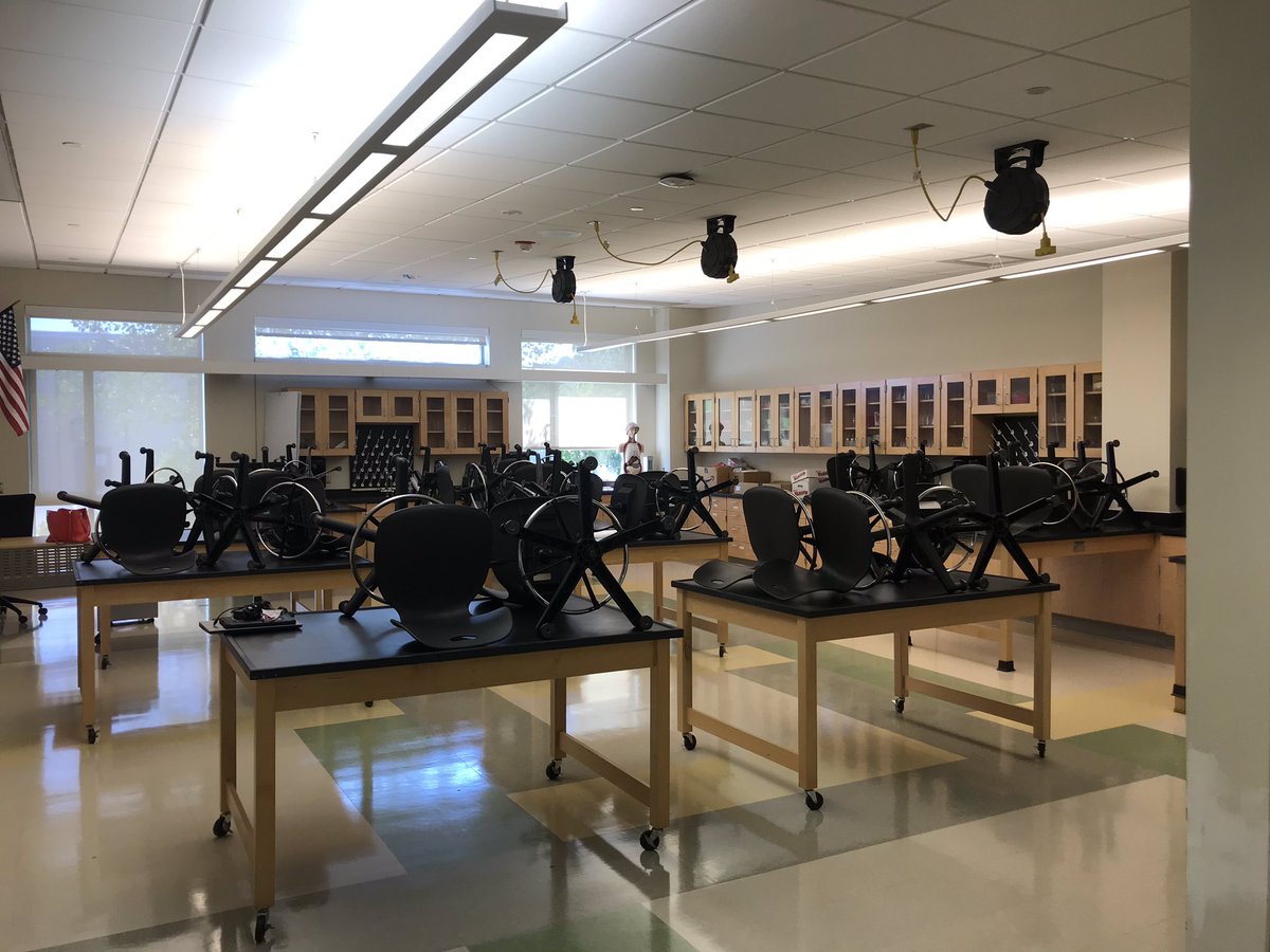 Mrs. Howland tweet media