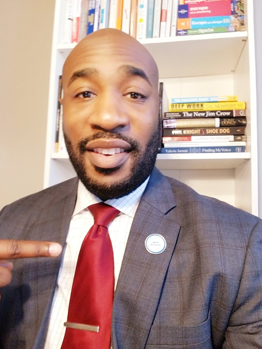 Started the day welcoming all district leaders in our virtual Administrators Academy. It feels great to connect with leaders committed to our students and staff as we prepare for the school year. 

Also...first time I've worn a tie in 5 months! #rigorWoW #adminacademy <a href="/SPPS_News/">Saint Paul Public Schools</a>