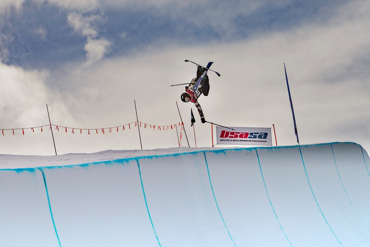 Back to school and snow at Wasatch Academy. 6 questions with <a href="/WATigers/">Wasatch Academy</a>' Director of Snowsports.
usasa.org/119-news/966-w…