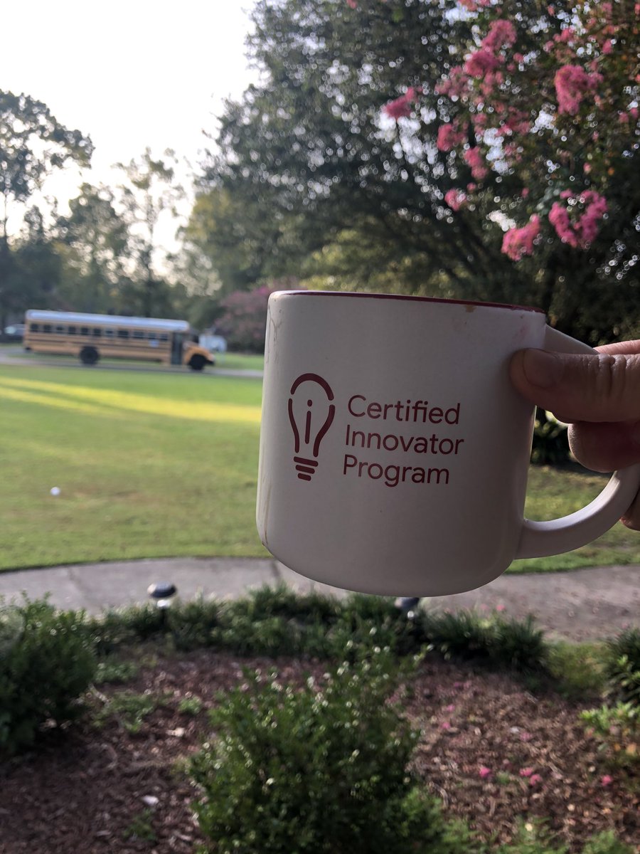 LavergneNikki's tweet photo. Morning bus pickup is my new favorite time of the day! Our bus driver picks the kids up at the EXACT same time every day. I’m so impressed! @lppstranspdept ❤️ https://t.co/PssW38pOMi