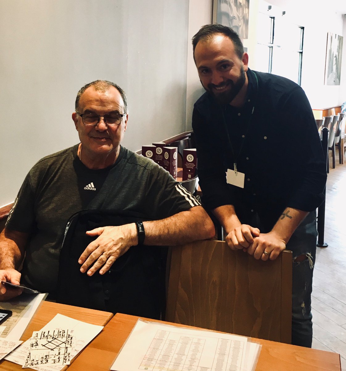 ManfrinatoMusic's tweet image. The highlight of my day. I met the one and only Marcelo Bielsa at a coffee shop - As a 
@LUFC
 fan and as fan of El Loco, I’m blown away! I do want offer my services at NO COSTS to be his interpreter though. All his knowledge gets lost in translation most of the time (I’m 🇦🇷) 🙏🏻