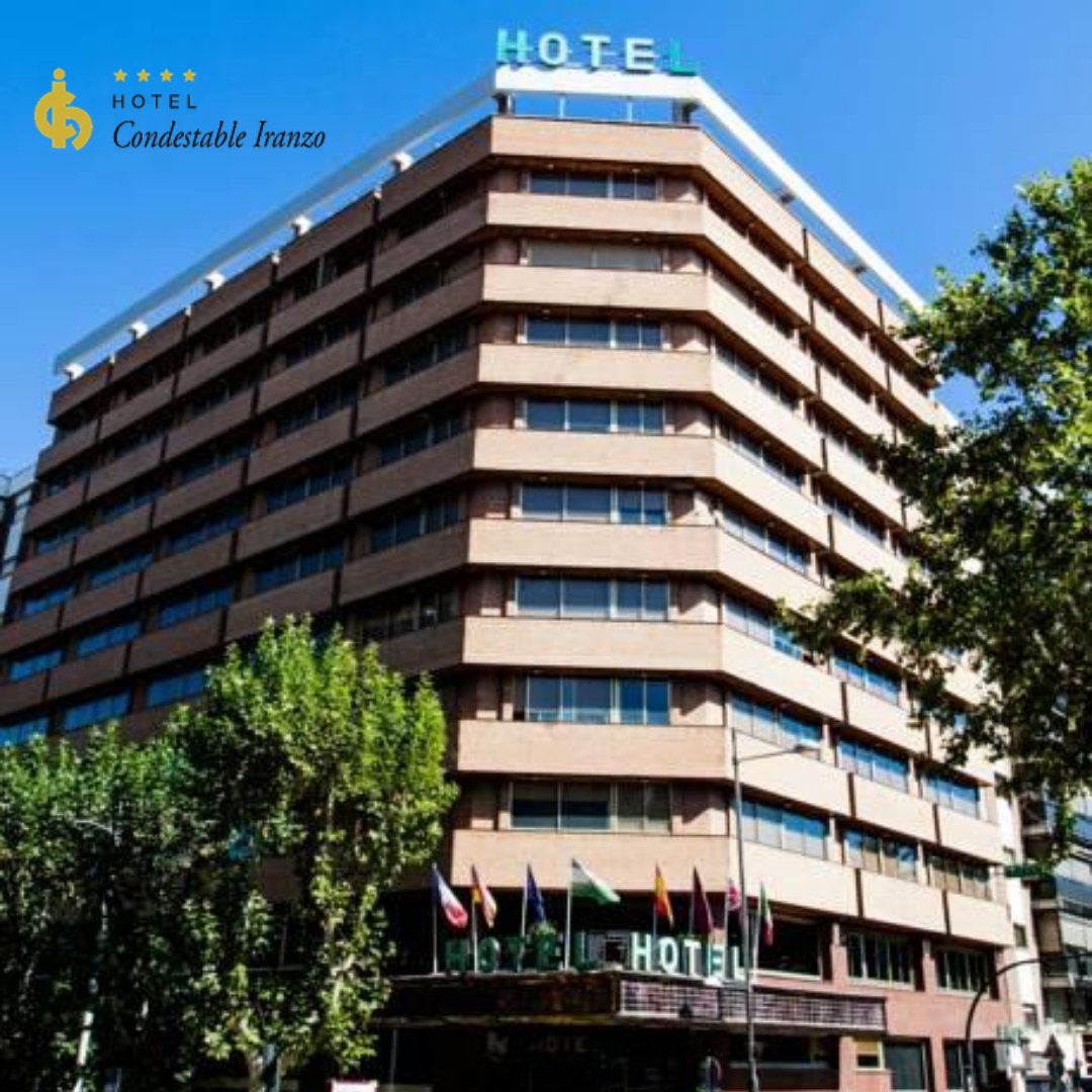 HCondestable's tweet photo. 🏨🏊🏻 ¡Huele a puente en el Hotel Condestable! Reserva ya tu habitación y disfruta de nuestra piscina en las alturas de Jaén. Además tómate un buen cóctel en La Novena🍹

👐🏻¡Te esperamos!👐🏻 https://t.co/xRFhPNq62H