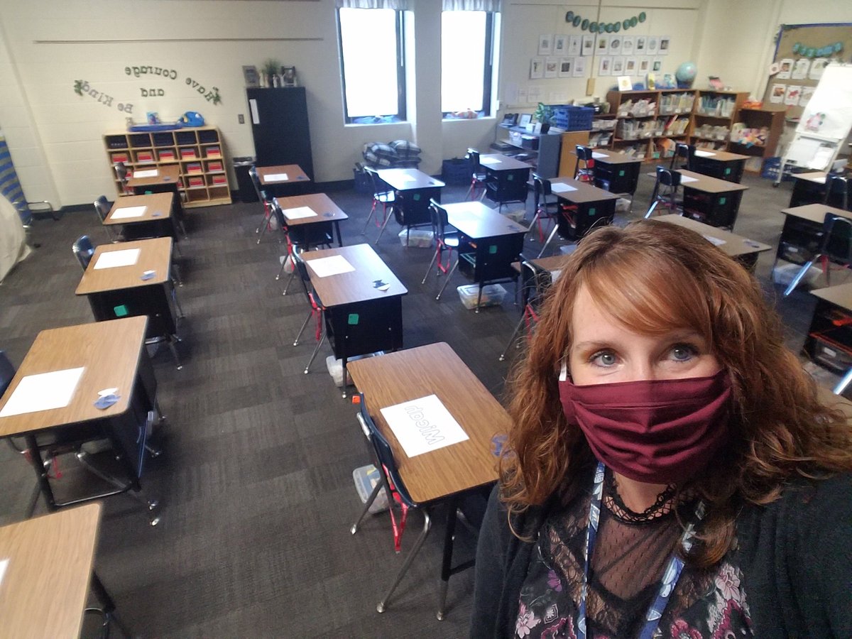 DRESMrsJRedner's tweet photo. Ready for a great start...so excited to see my first grade friends! https://t.co/8Vwg5dvhb6