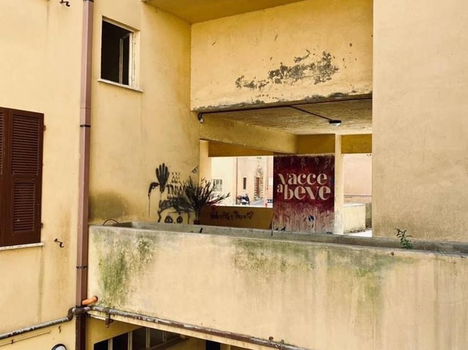 AnconaCrea's tweet photo. @gisa_watercolorart x #anconacrea 2020FF! 
A Capodimonte Ancona sottopasso tra via Cialdini e via Astagno 🔥❤️🤟#art #murales #painting #streetartworldwide #streetartdaily #streetartancona #streetart #graffiti #anconacrea2020 #ancona  #urbanart https://t.co/XDu8nYrzoX