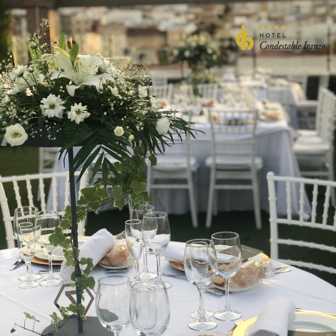 HCondestable's tweet photo. 🎈🔝¿Pensando en celebrar un evento? Sea #Boda #Comunión #Bautizo o #Reuniónfamiliar tenemos un millón de propuestas para adaptarnos a ti y un personal especialista en tu atención ¡Consúltanos ya! https://t.co/ChB44y2qy0