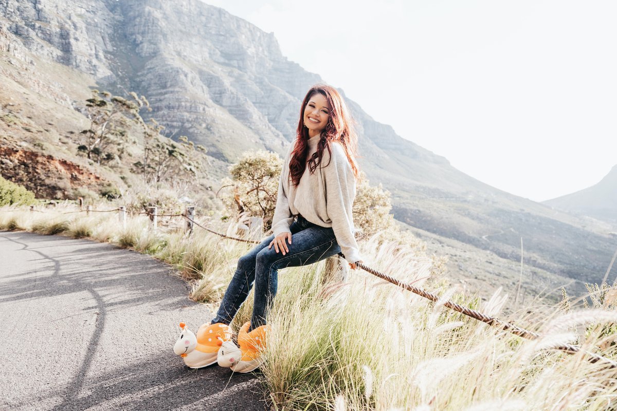ReachForADream's tweet photo. That's right... With love from Cape Town @zbzoebrown.
The lovely Zoe Brown, TV and Radio Presenter heads out for some fresh air in the Mother City to show off her sweet Snail Slippers in support of Virtual #SlipperWeek. https://t.co/ti3jRbt0Zw