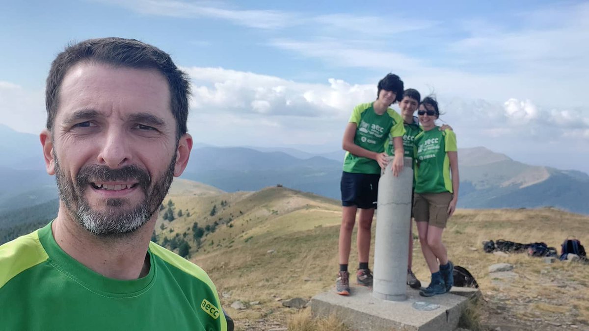 PatxiGarciaIzue's tweet photo. Mi cumple! 🎂 celebrándolo en la cima del #Erata ⛰ en #Sobrepuerto de #Biescas #ValledeTena, 2005 m para #MontañasContraElCáncer,💪🤟 💚💚💚💚 https://t.co/zkNcuvQBbX, para hacer frente a la #EmergenciaCáncer. 🔝🔝💚💚🌈🌈. Nos hemos escapado de la lluvia 🌧⛈ por los pelos!!! https://t.co/j6bxs4hw9k
