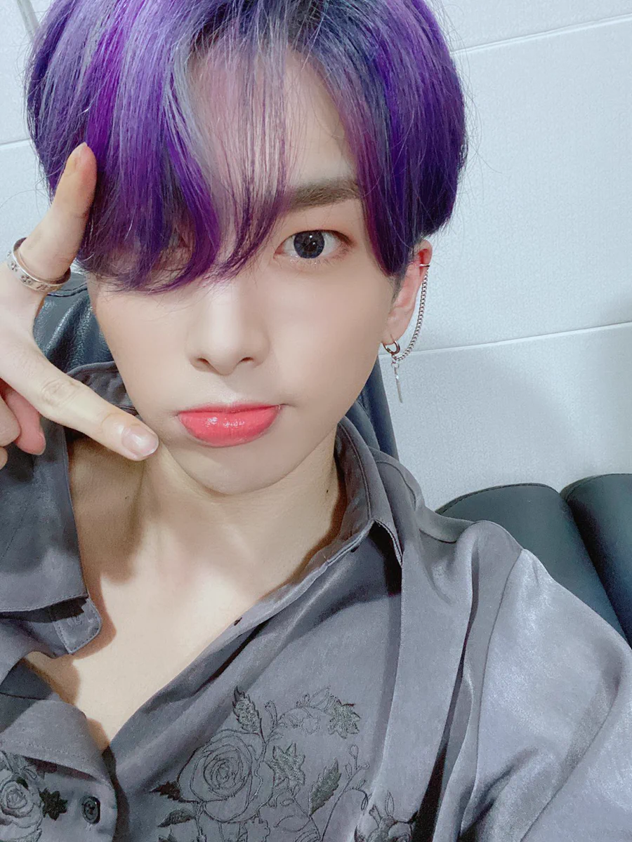 업텐션(UP10TION) na platformě X: „🪁 #샤오 #xiao“ / X